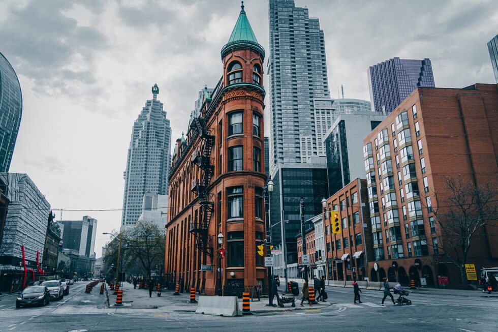 Discover Toronto: Your Complete Guide to Living and More